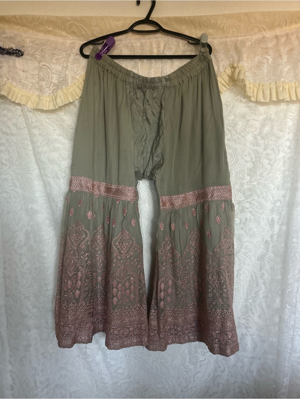 Boho Embroidered Wide-Leg ethnical, bloomers Pants in Olive with Dusty Rose Trim